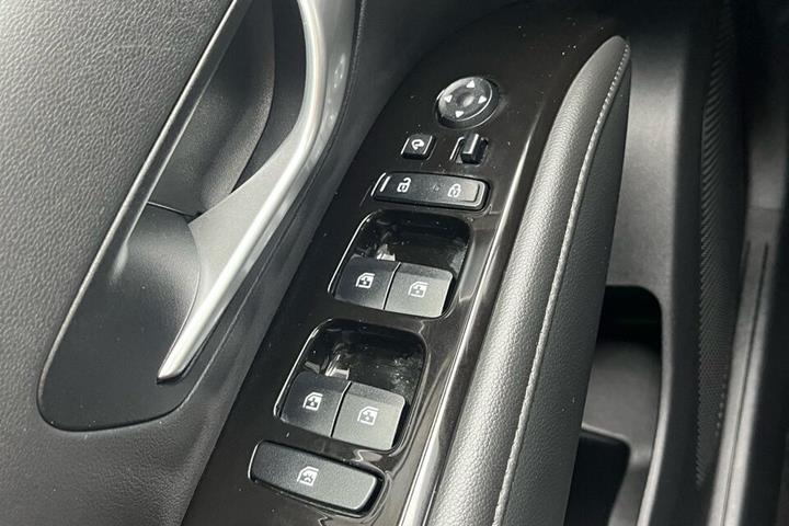 Turquoise Hyundai Tucson fra 2021