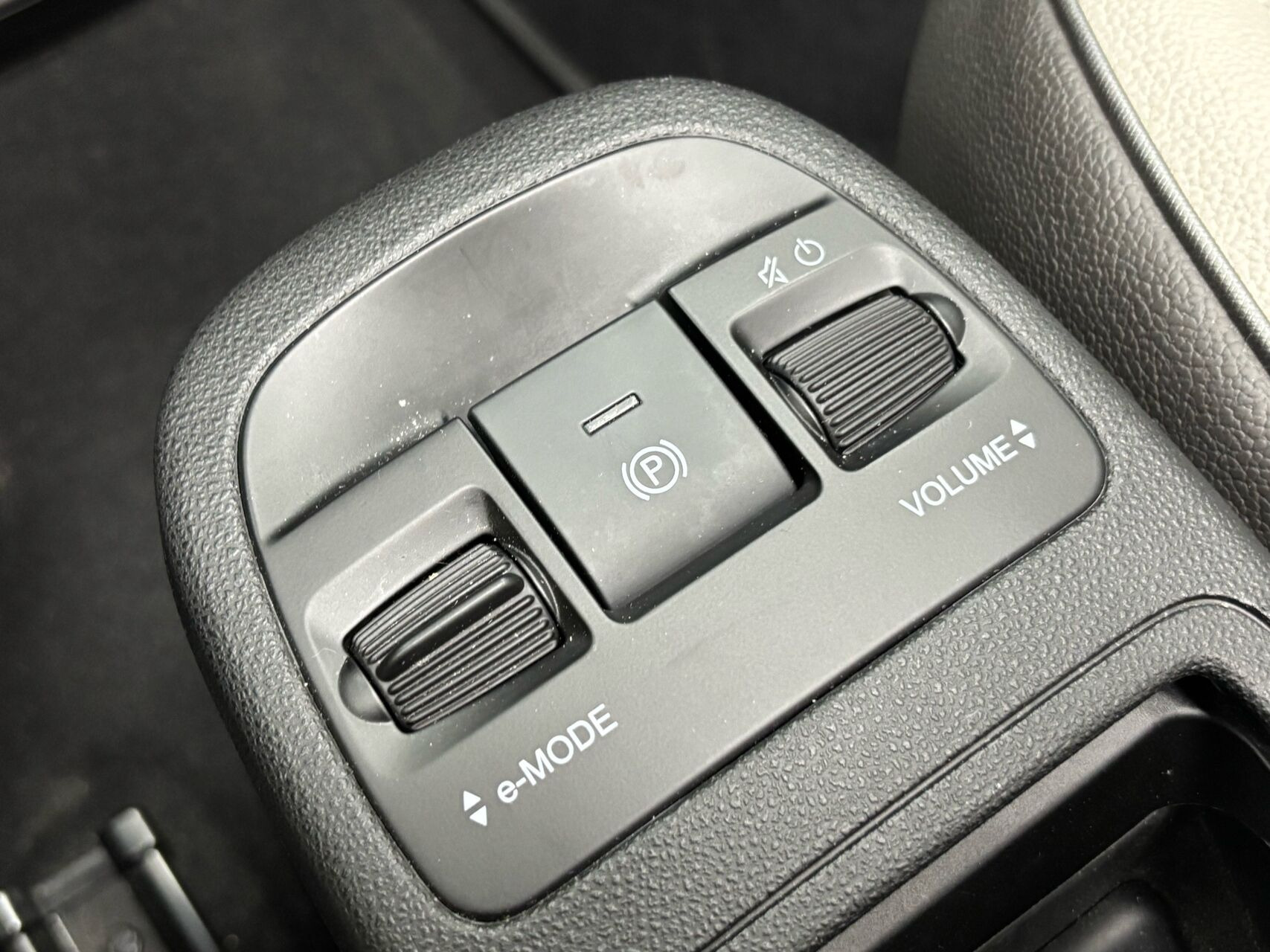 Grøn Fiat 500e fra 2023