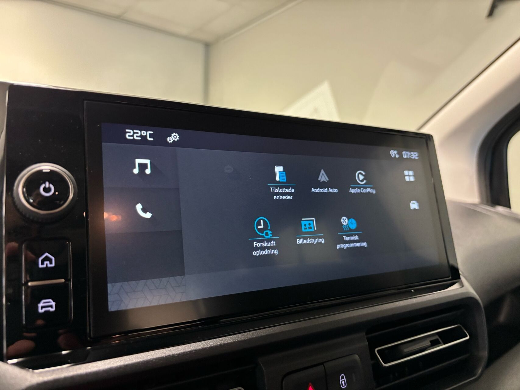 Blå Citroën ë-Berlingo fra 2025