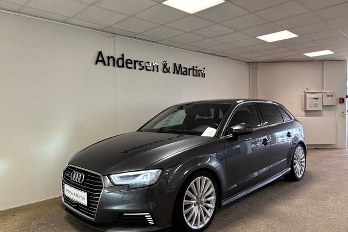 Grå Audi A3 fra 2017