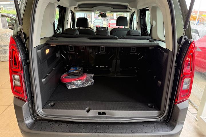 Grøn Citroën ë-Berlingo fra 2025