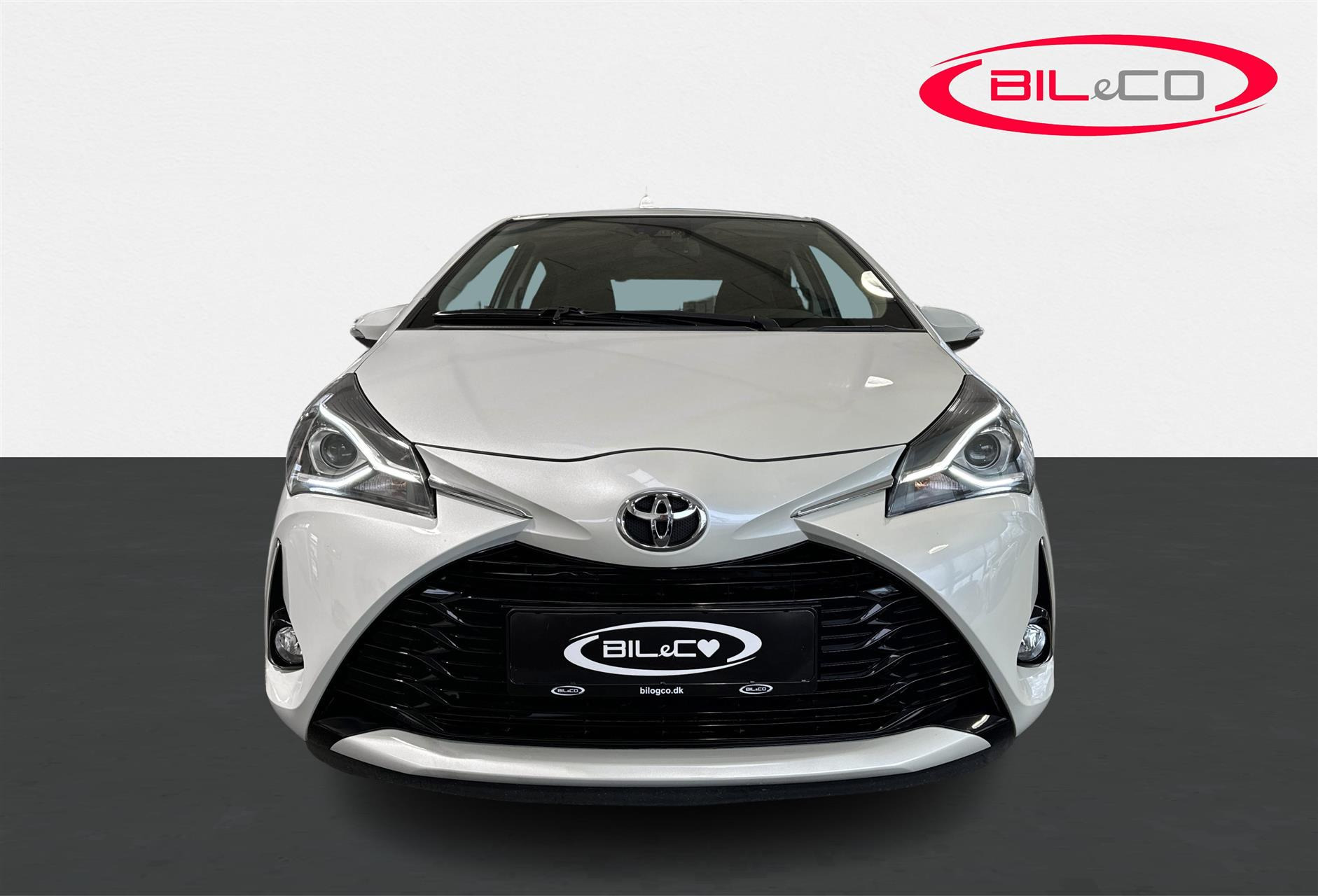 Hvid Toyota Yaris fra 2019