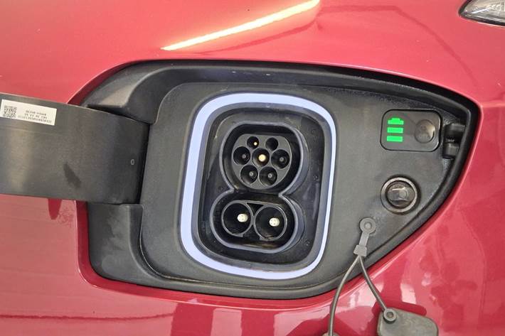 Rød Hyundai Kona fra 2022