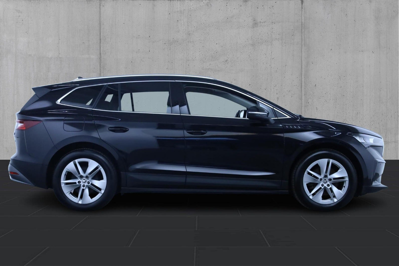 Sort Skoda Enyaq fra 2023