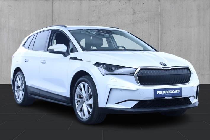 Hvid Skoda Enyaq fra 2022