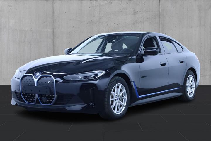 Sort BMW i4 fra 2023 set udefra