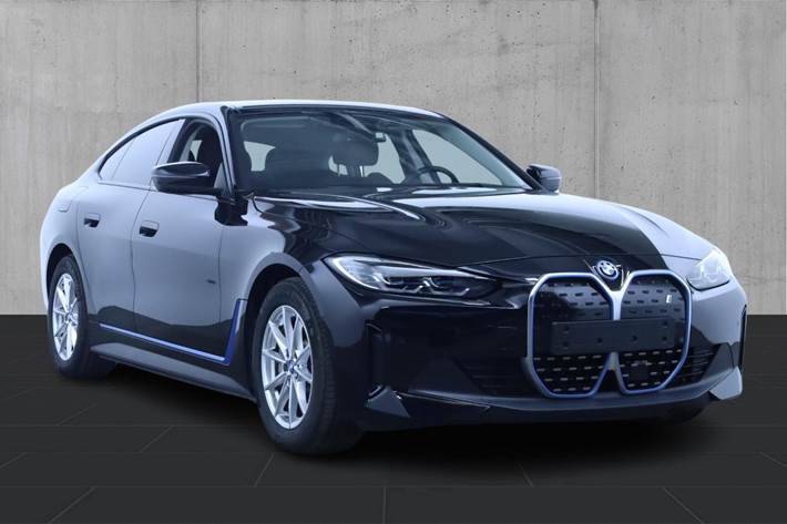 Sort BMW i4 fra 2023