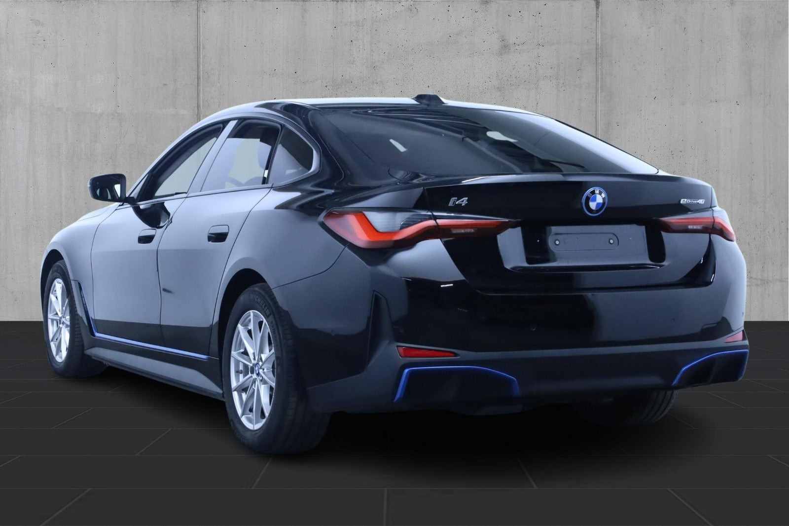 Sort BMW i4 fra 2023
