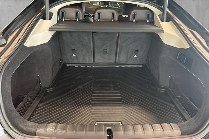 Sort BMW i4 fra 2023