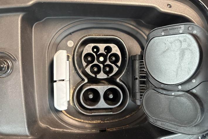 Sort BMW i4 fra 2023
