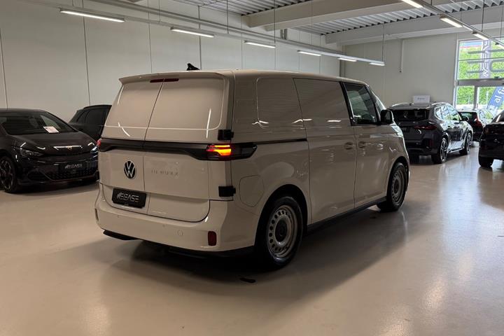 Hvid VW ID.Buzz fra 2024