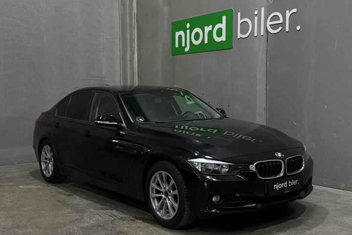 undefined BMW 316i fra 2014 set udefra