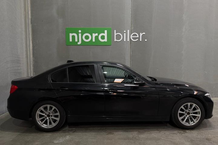undefined BMW 316i fra 2014 set udefra
