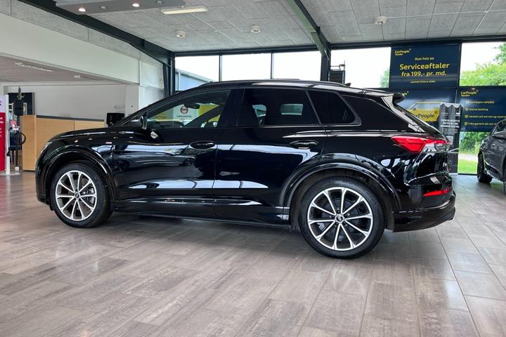 Sort Audi Q4 e-tron fra 2024