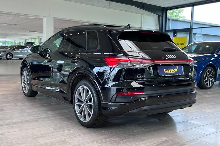 Sort Audi Q4 e-tron fra 2024