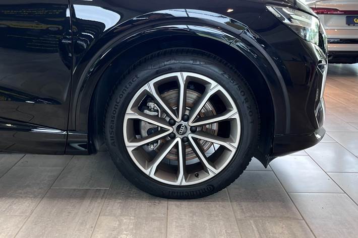 Sort Audi Q4 e-tron fra 2024