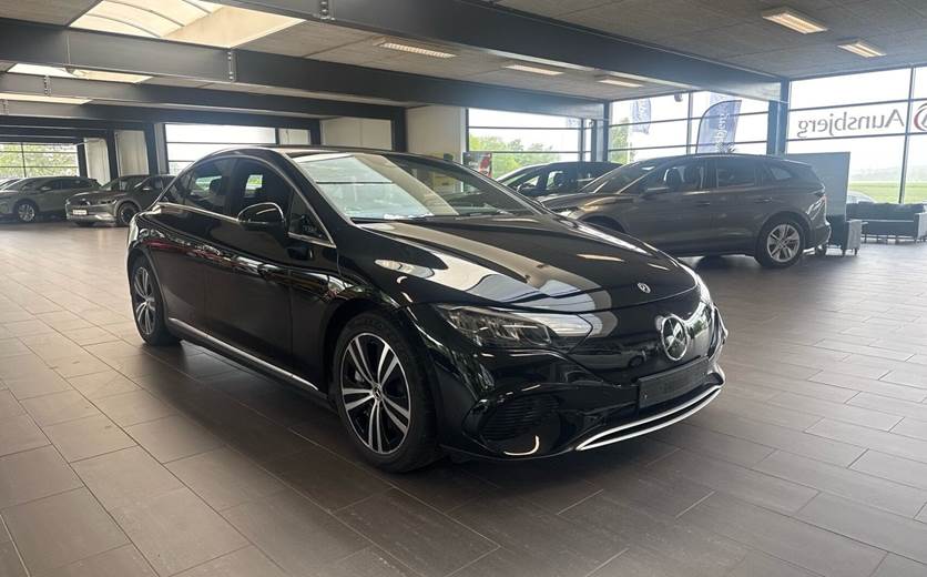 Mercedes EQE300