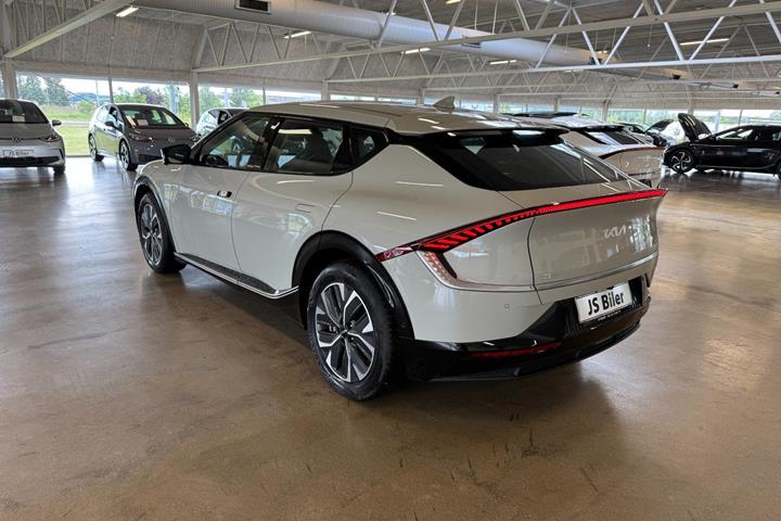 Beige Kia EV6 fra 2024