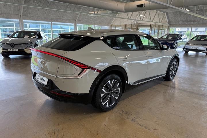 Beige Kia EV6 fra 2024