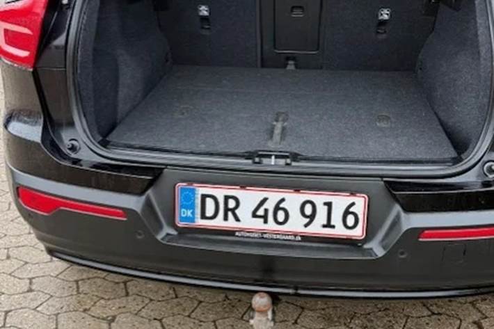 Sort Volvo XC40 fra 2023