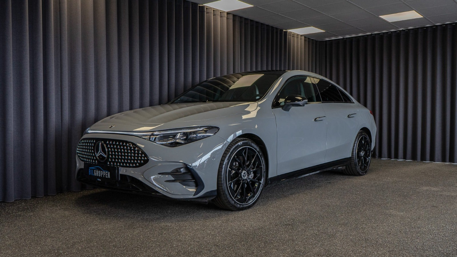 Grå Mercedes CLA250+ fra 2025
