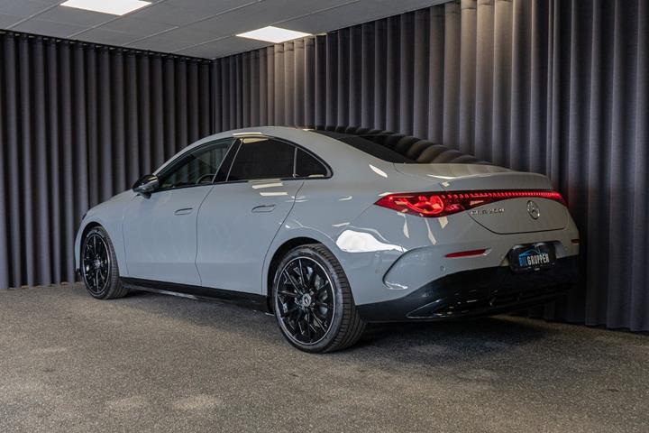 Grå Mercedes CLA250+ fra 2025