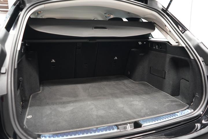 Sort Mercedes C220 d fra 2021