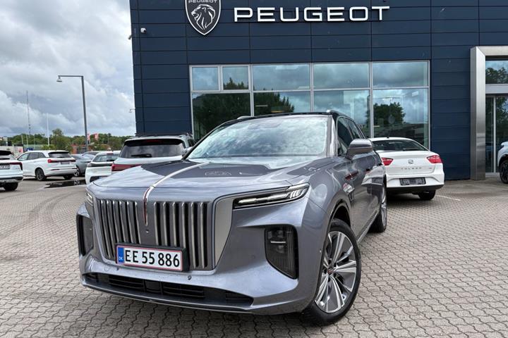 Rød Hongqi E-HS9 fra 2024