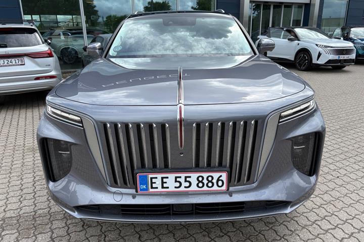 Rød Hongqi E-HS9 fra 2024