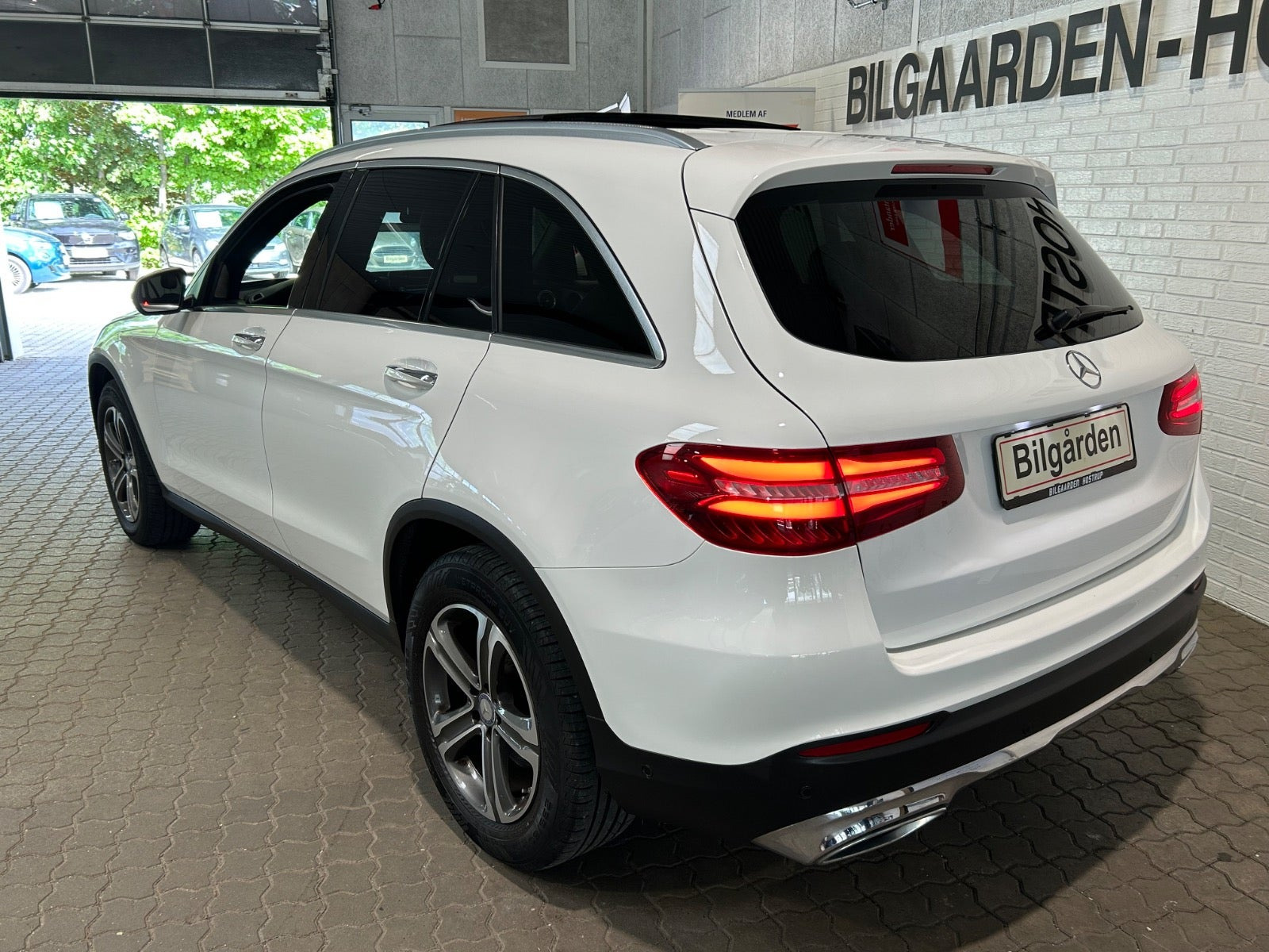 Hvid Mercedes GLC250 d fra 2016