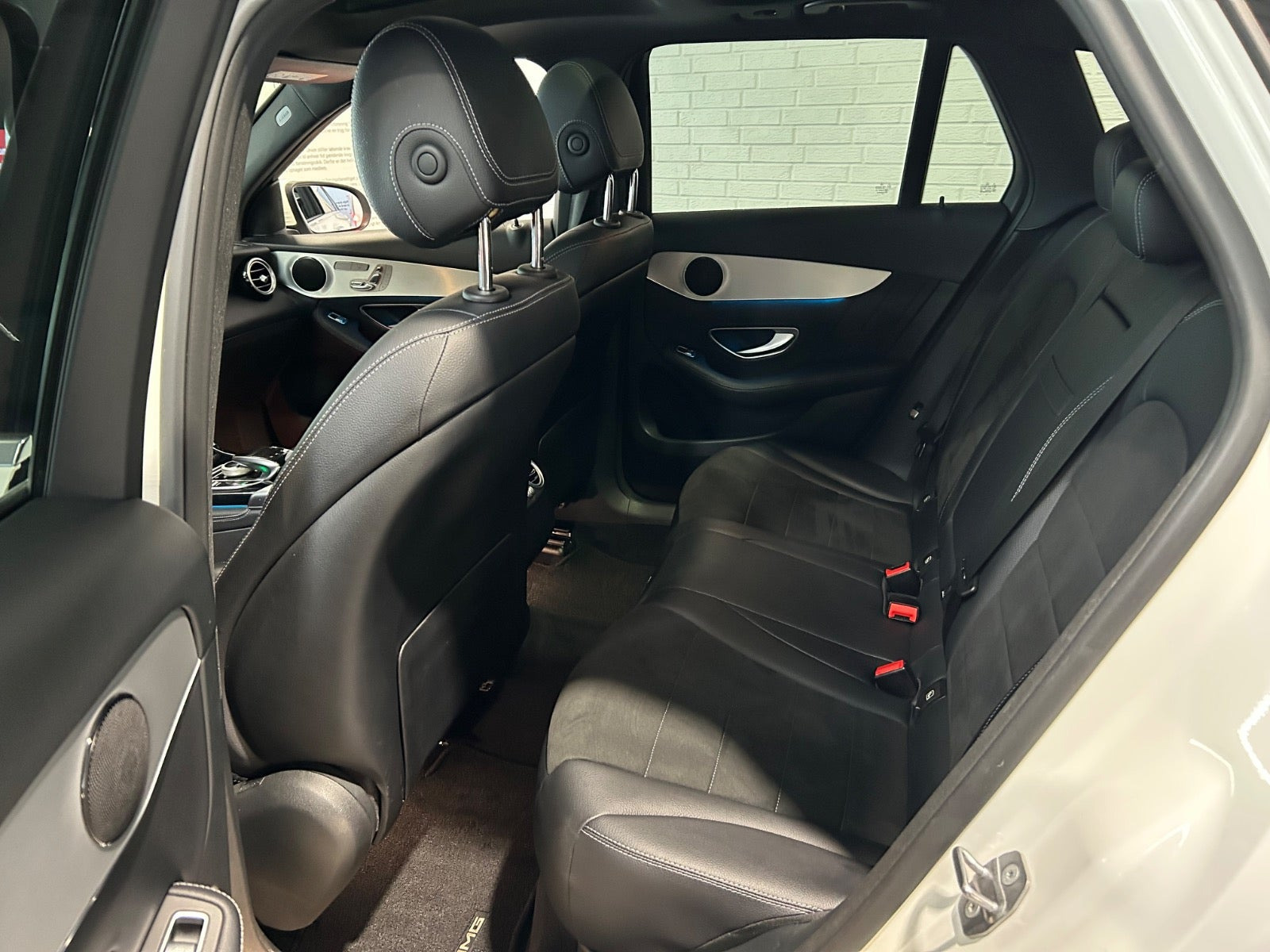 Hvid Mercedes GLC250 d fra 2016