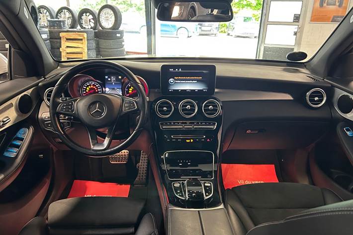 Hvid Mercedes GLC250 d fra 2016