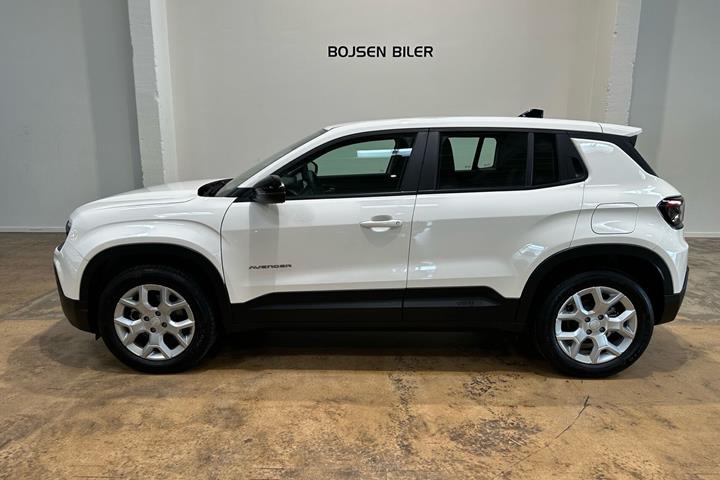 Hvid Jeep Avenger fra 2025