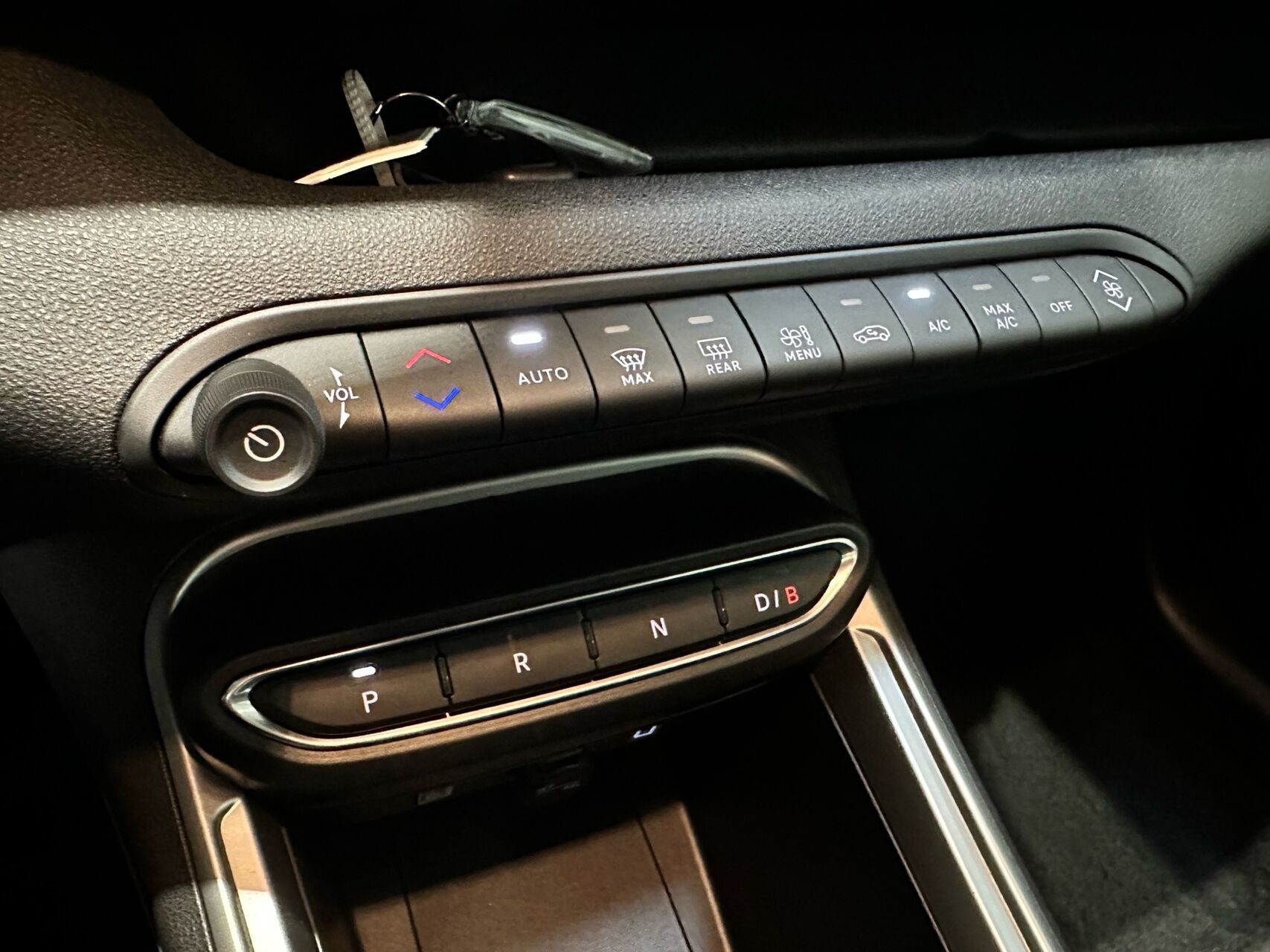 Hvid Jeep Avenger fra 2025