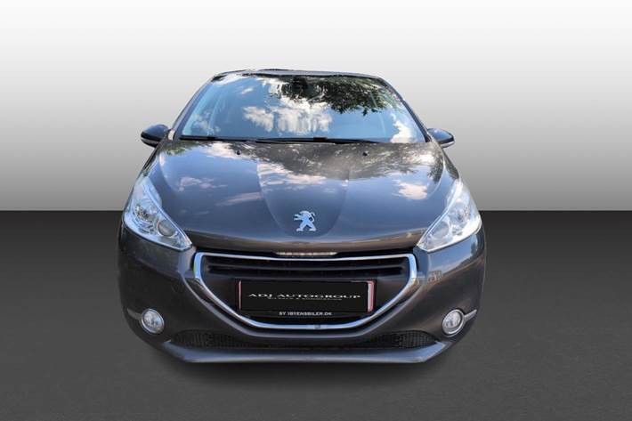 Grå Peugeot 208 fra 2015