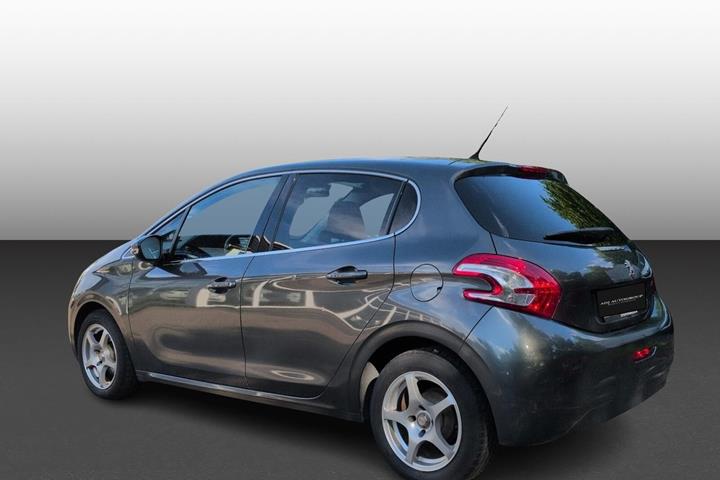 Grå Peugeot 208 fra 2015