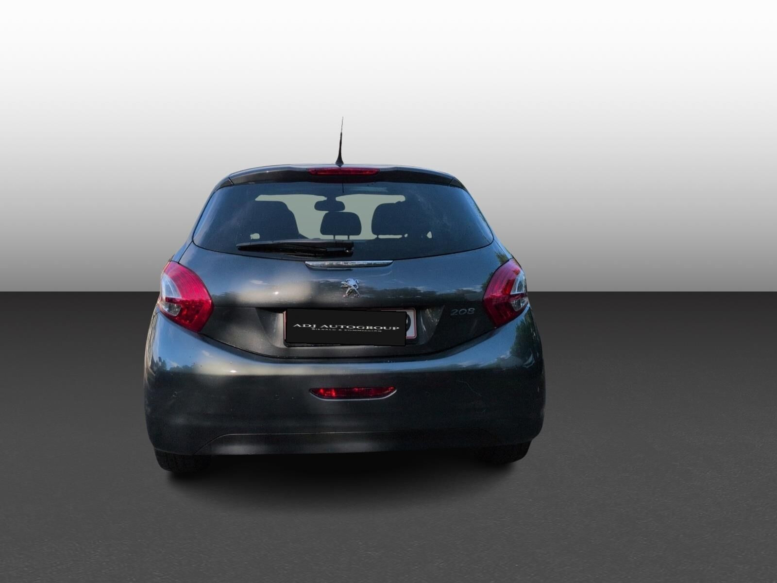 Grå Peugeot 208 fra 2015