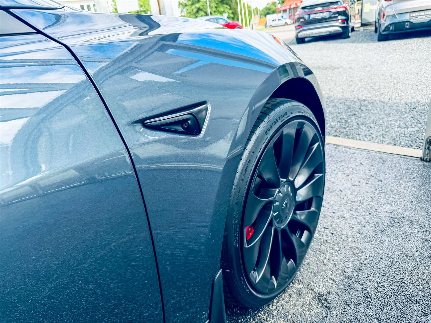 undefined Tesla Model 3 fra 2021 set udefra