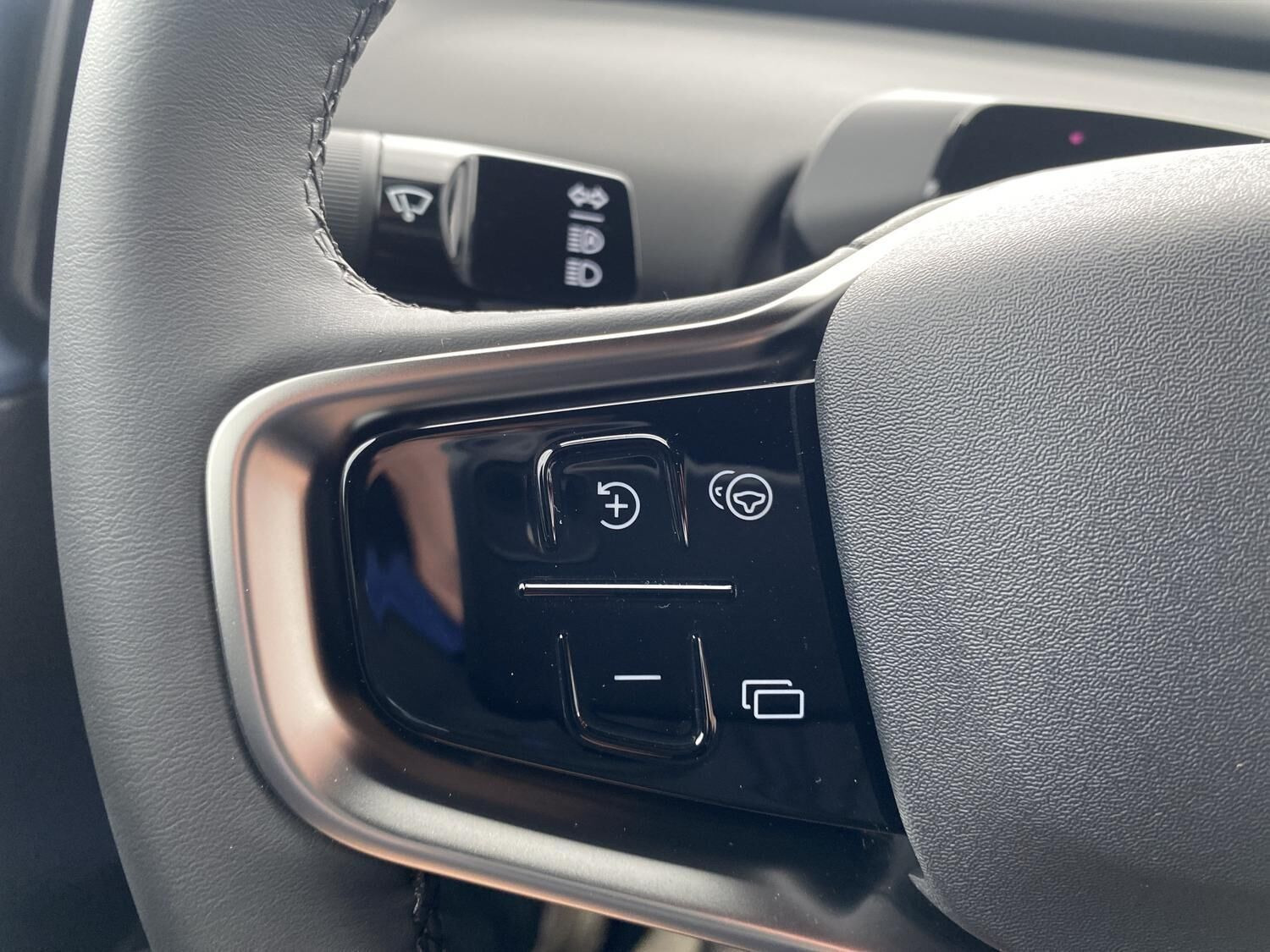 undefined Volvo EX30 fra 2025