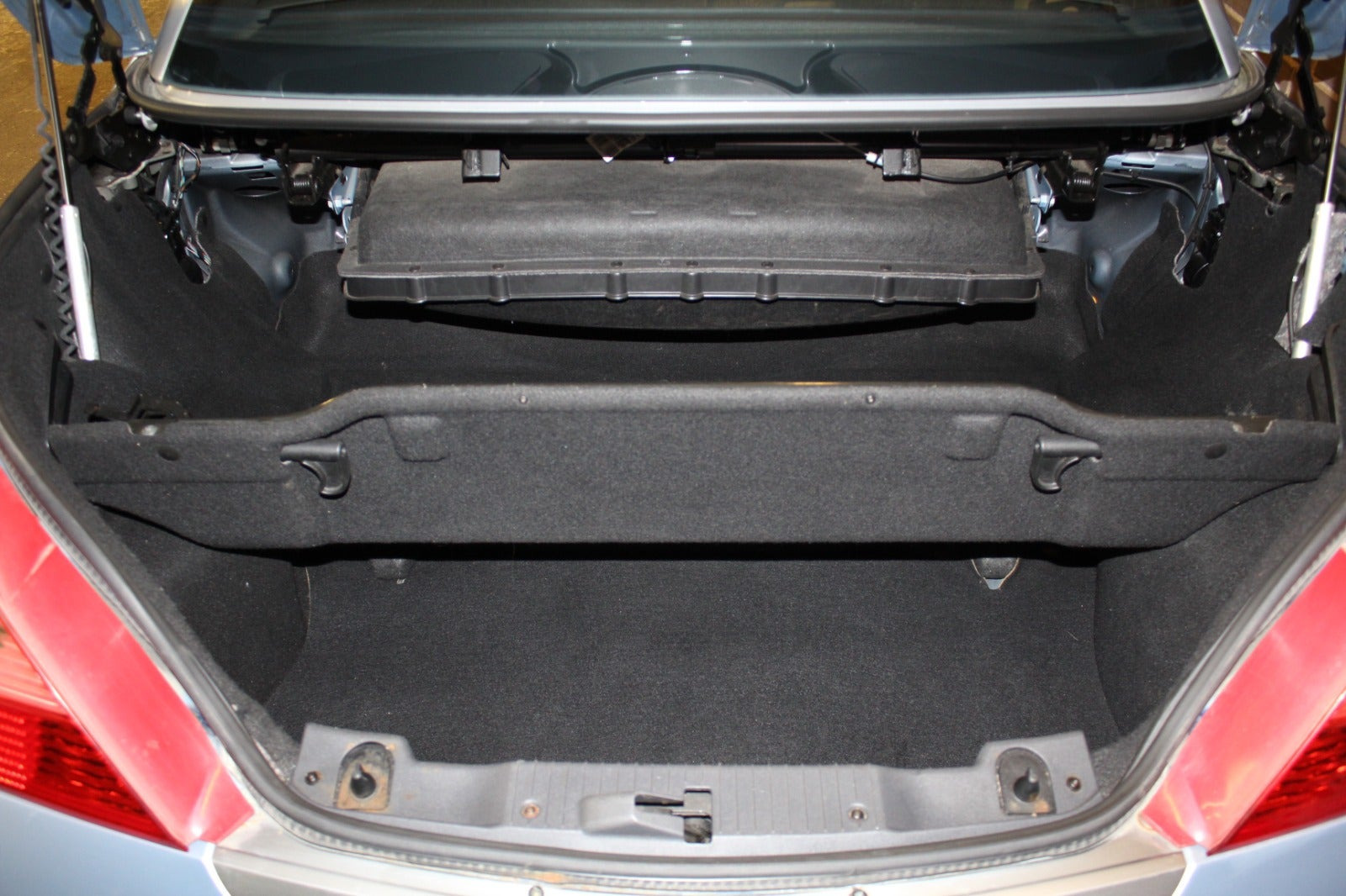 Blå Opel Tigra fra 2009