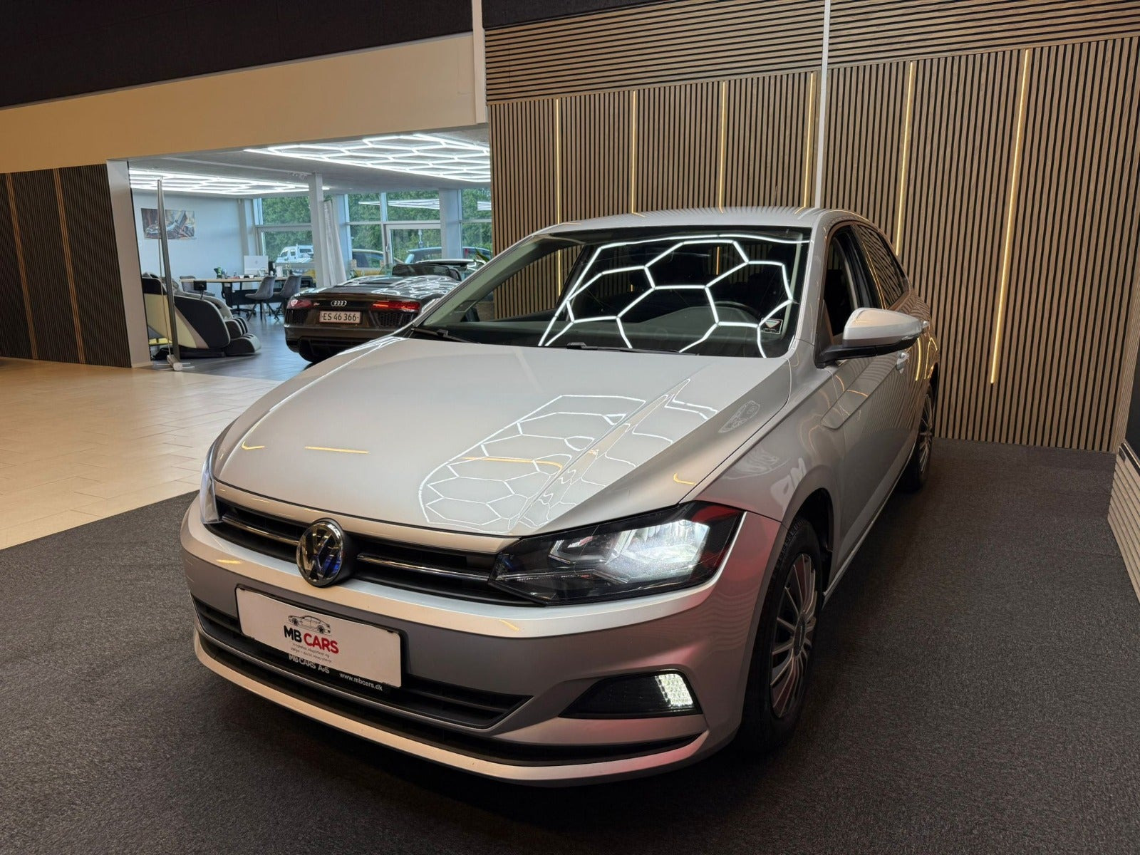 Sølv VW Polo fra 2019