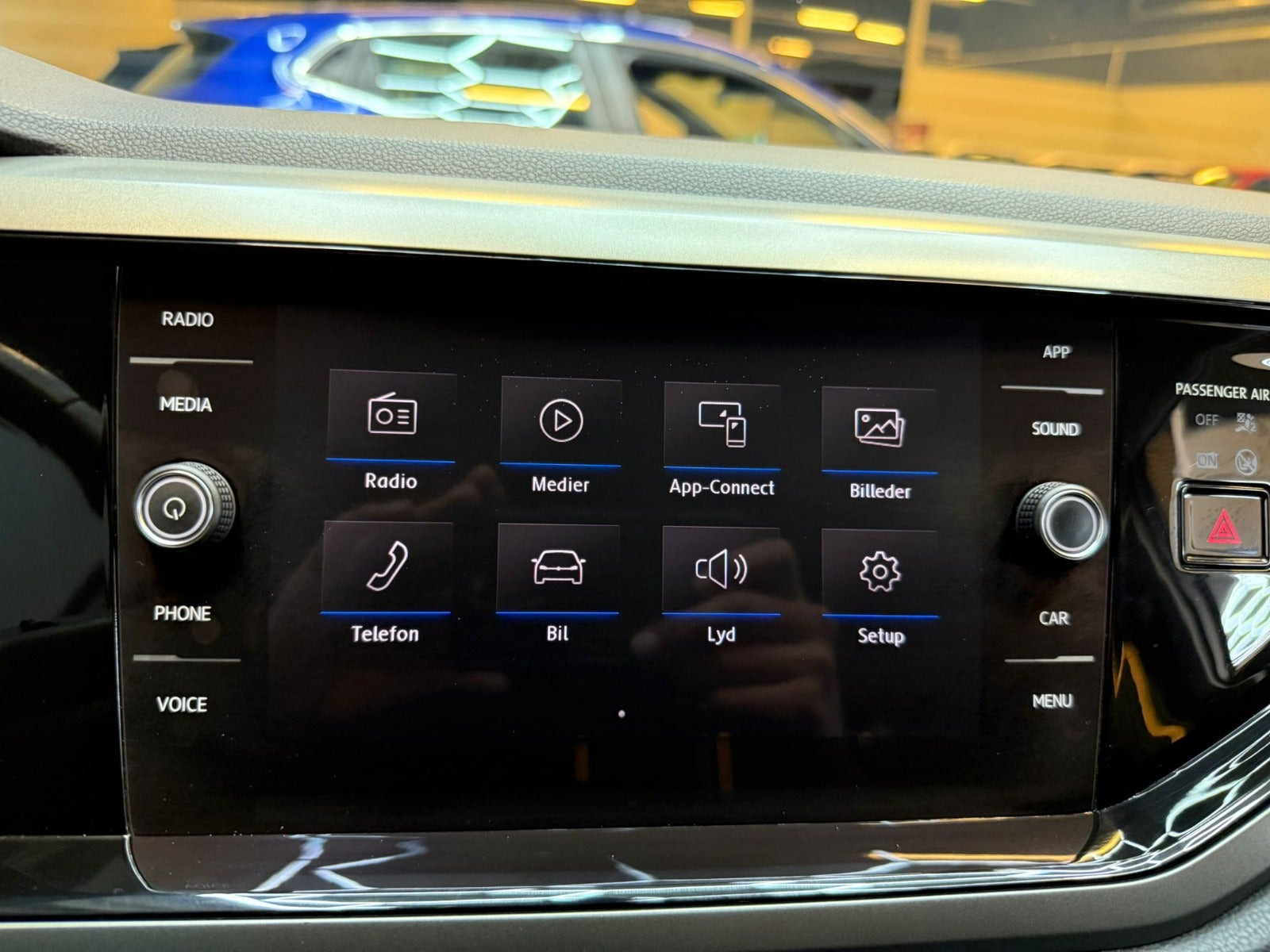 Sølv VW Polo fra 2019