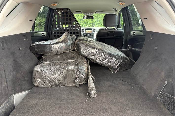 Grå Mercedes ML250 fra 2013