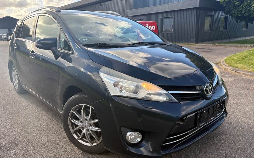 Toyota Sportsvan 2,0 D-4D T2 Vision