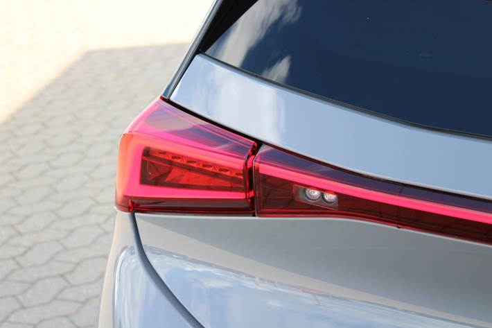 Grå Cupra Born fra 2024