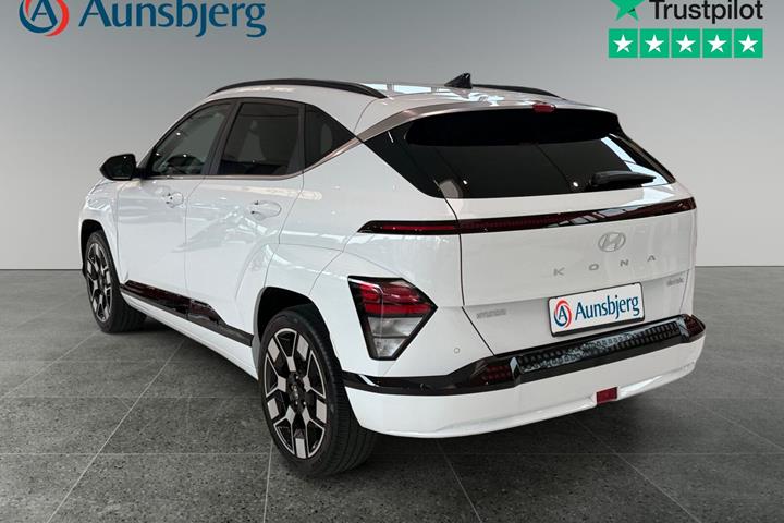 Hvid Hyundai Kona fra 2024