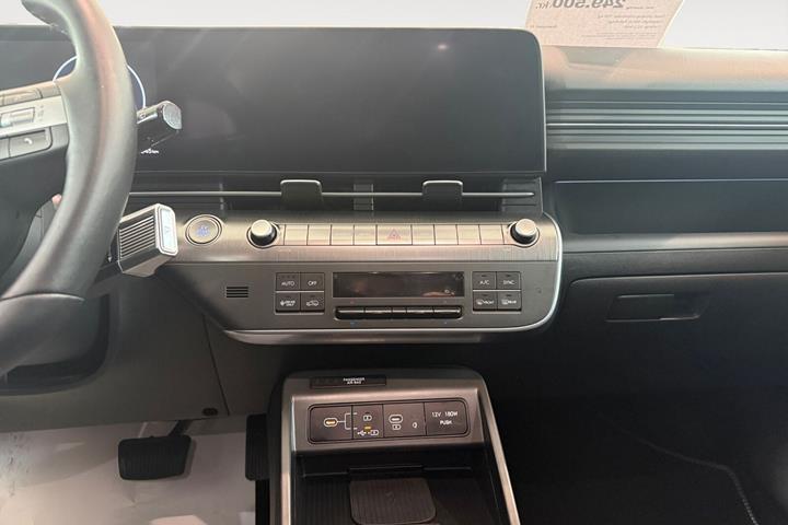 Hvid Hyundai Kona fra 2024