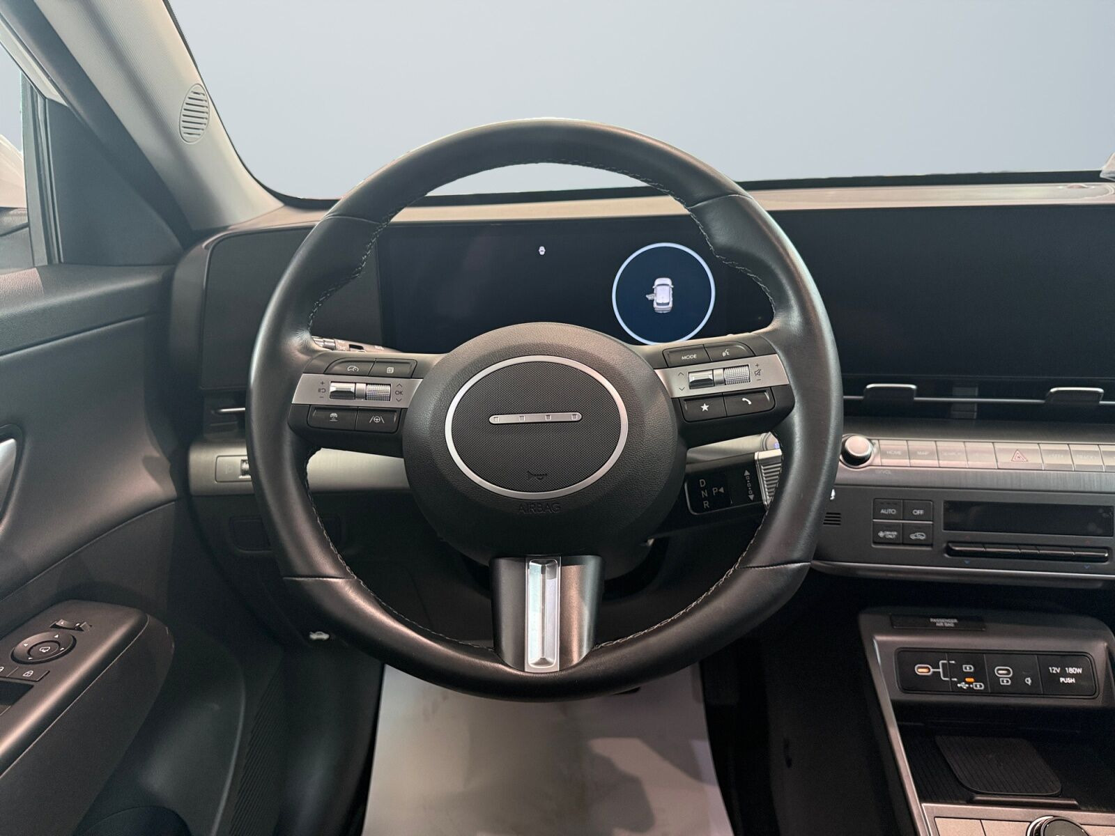 Hvid Hyundai Kona fra 2024