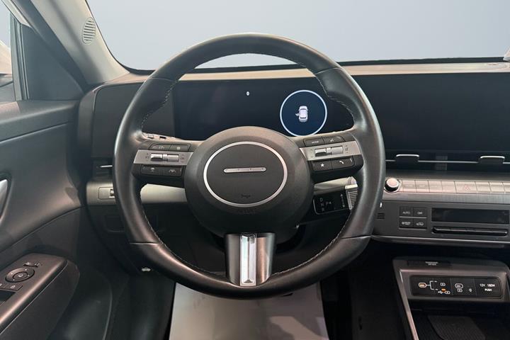 Hvid Hyundai Kona fra 2024