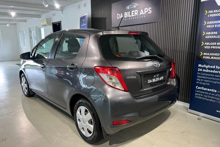undefined Toyota Yaris fra 2012
